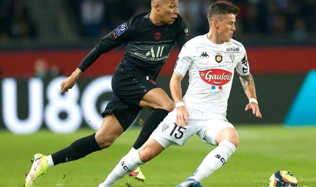 法甲：雷恩主场对阵巴黎圣日耳曼，临时主帅带队迎战七连胜榜首巴黎，比分预测赛事分析