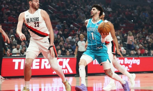 克林根11+11米勒23分 开拓者不敌黄蜂