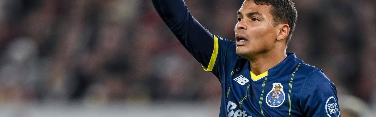 欧联：2-1击败德甲第4，穆帅争冠劲敌占先机，18岁葡萄牙新星破门