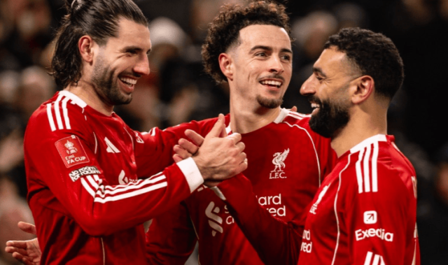 半场射门数2比12，利物浦创11年最差纪录，球迷：中场就该解雇斯洛特